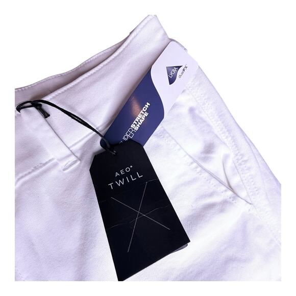 American Eagle AEO WHITE SHORTS Women's 12 Super Stretch Shape Cuffed Twill NWT - Picture 4 of 8